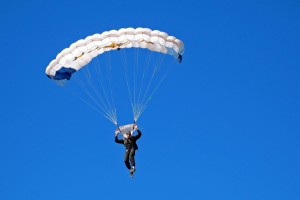 【九游会】巴萨新星亚马尔推迟续约照片拍摄，家庭因素成焦点，温情举动获球迷赞誉