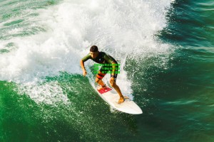  J9九游会平台_瓜迪奥拉笑谈曼城阵容调整，只要给我好球员就行，剩下的都不重要