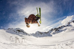  九游会官网_延边龙鼎队徐继祖一锤定音制胜 荣膺中甲第14轮最佳球员